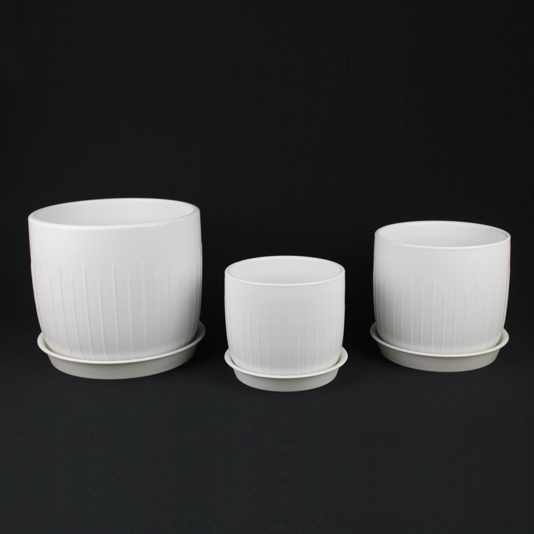 3-Piece White Stoneware Planter Pot Set with Vertical Groove Texture