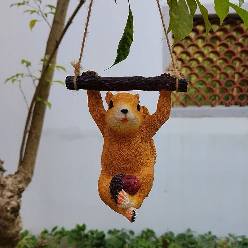 Garden courtyard outdoor decoration squirrel resin pendant